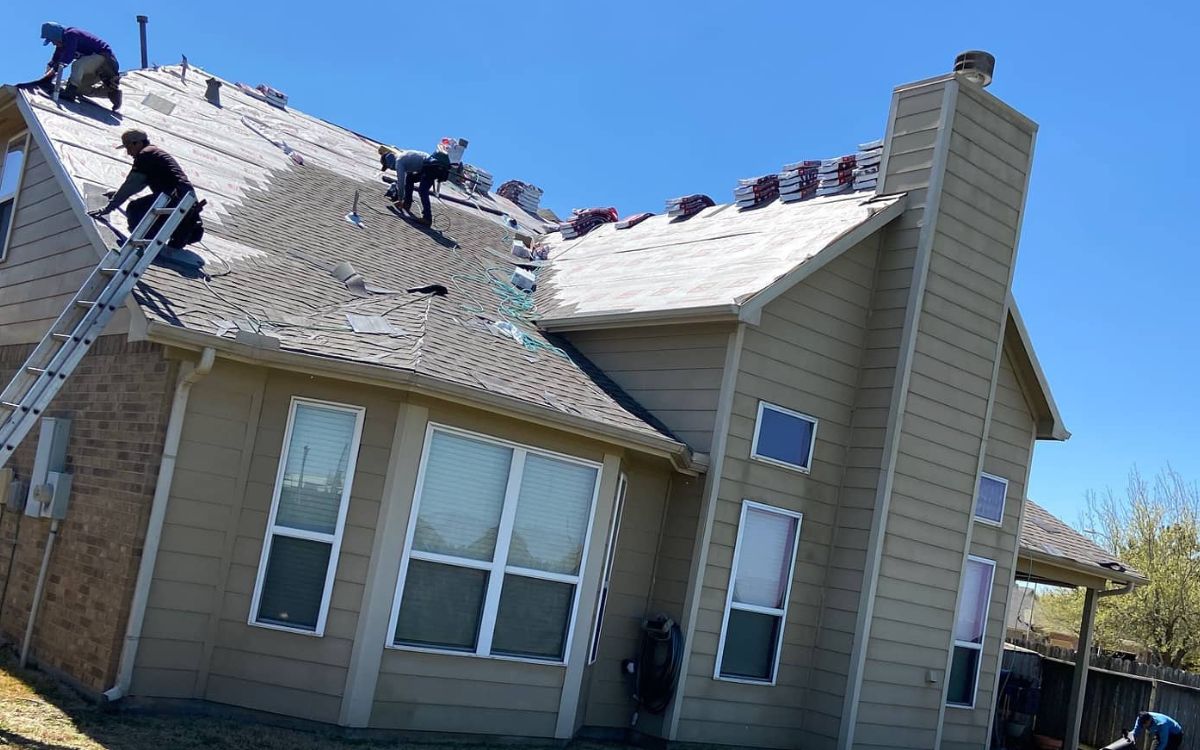 Roofing Companies in Kingwood TX: Understanding Roof Maintenance Costs