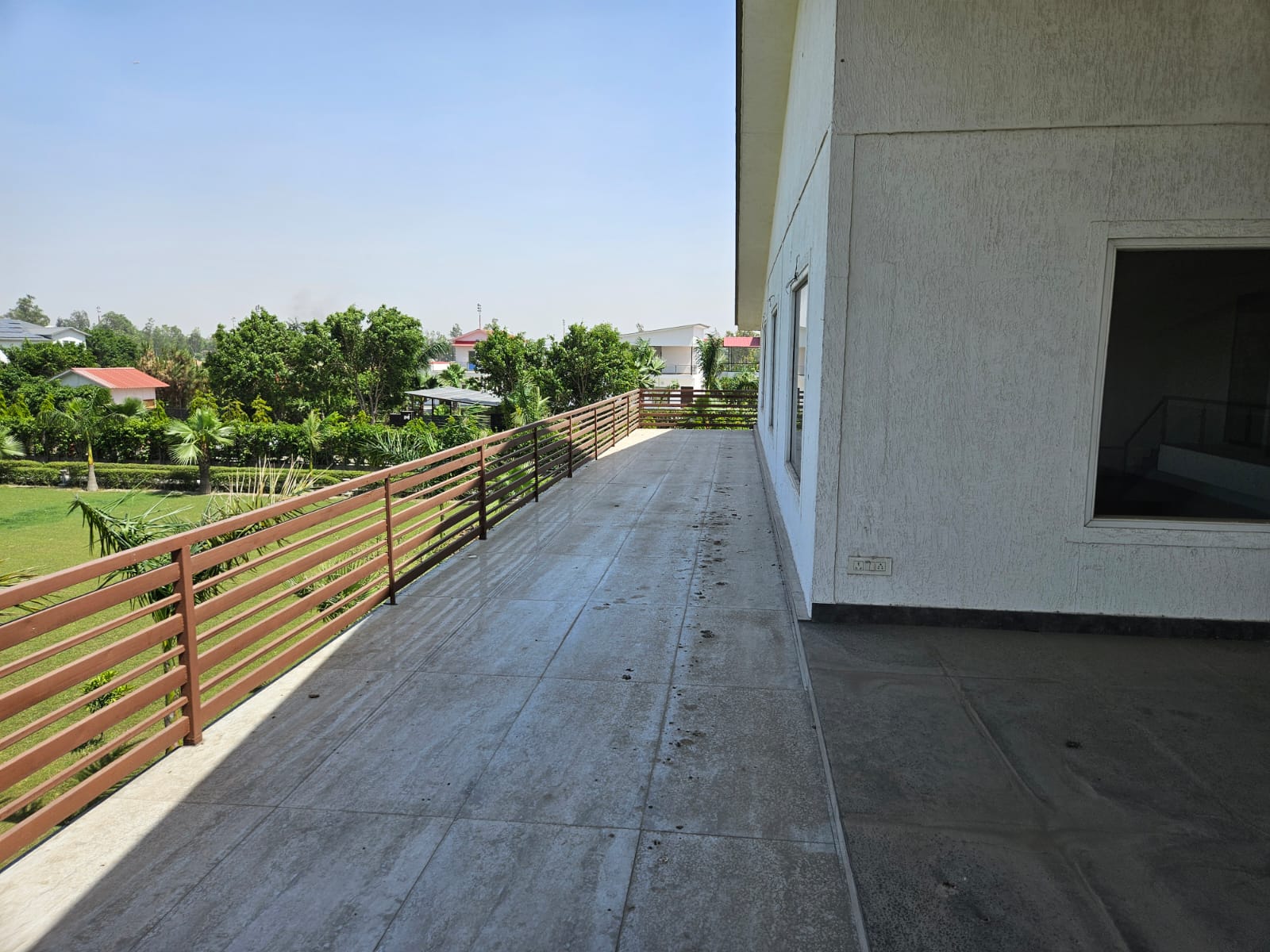 affordable farmhouses in noida