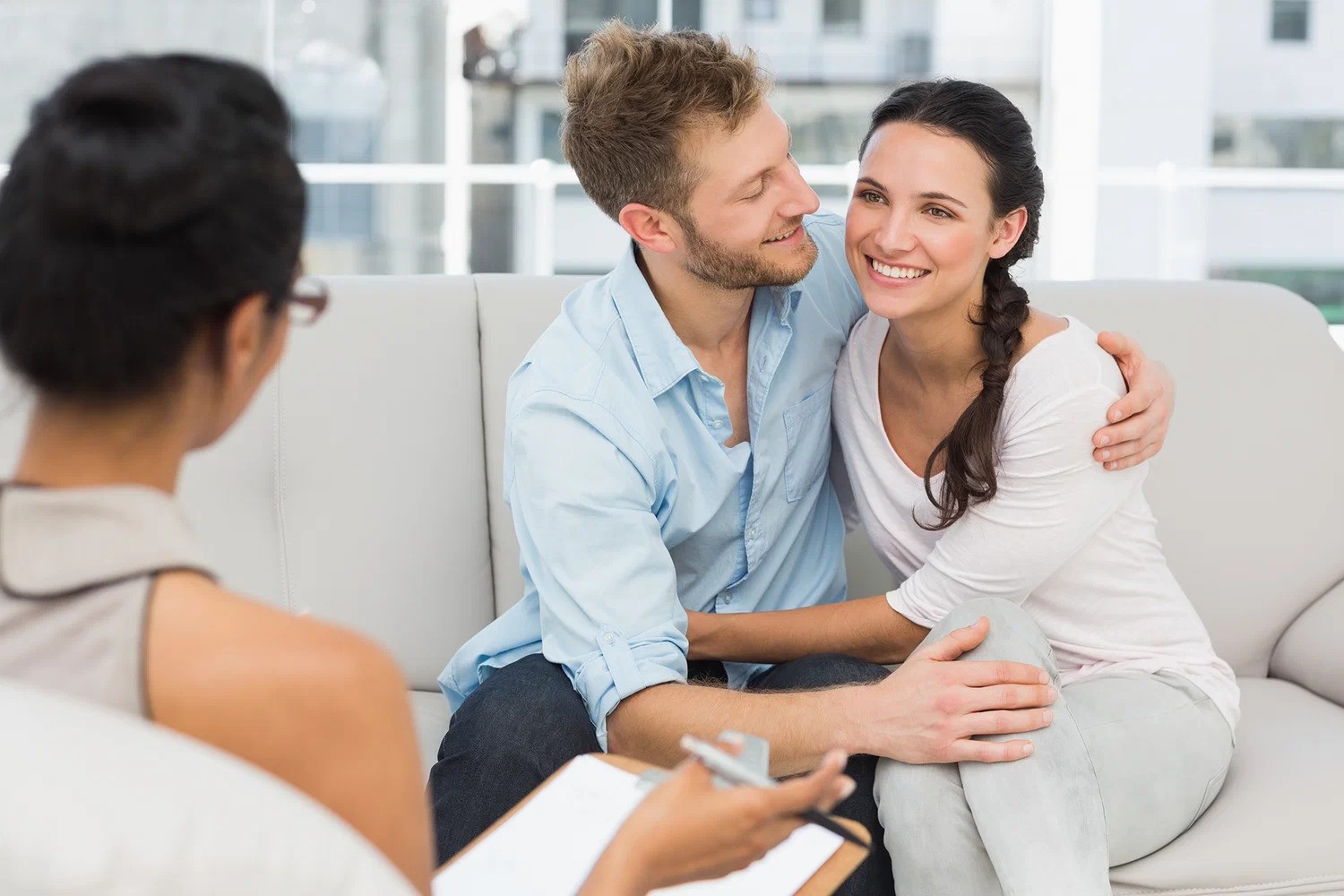 The Power of Communication in Relationships: Caroline Goldsmith’s Strategy