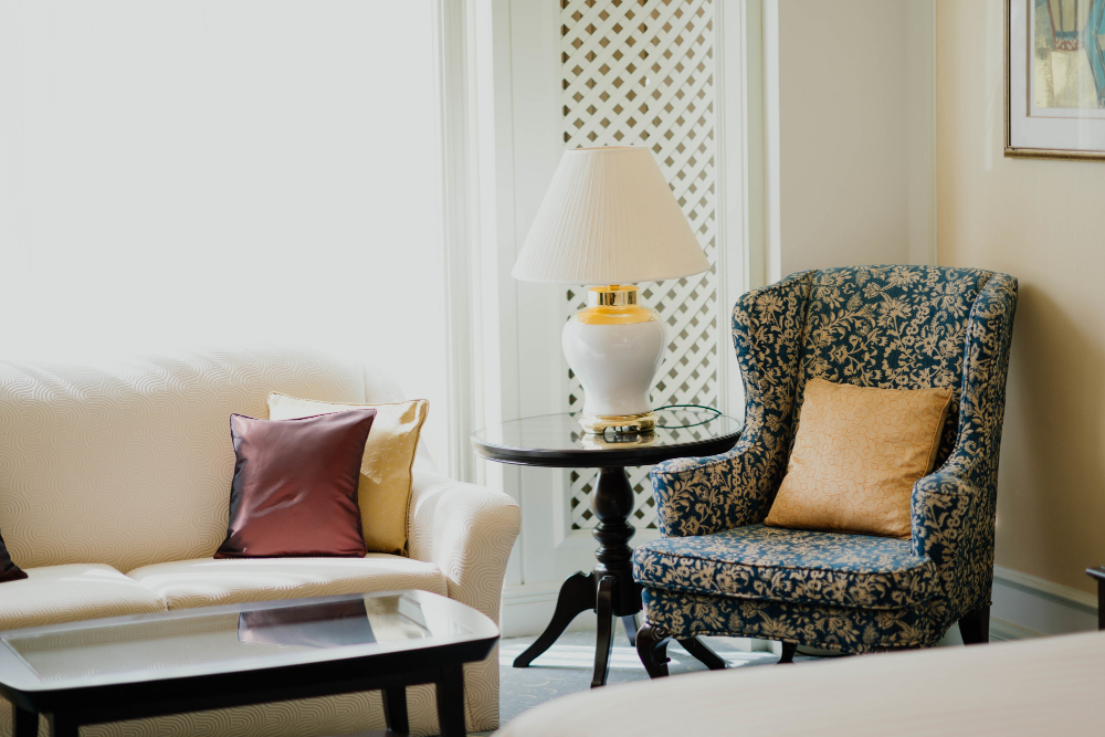 Minimalist Decoration Items for a Clean, Sleek Look