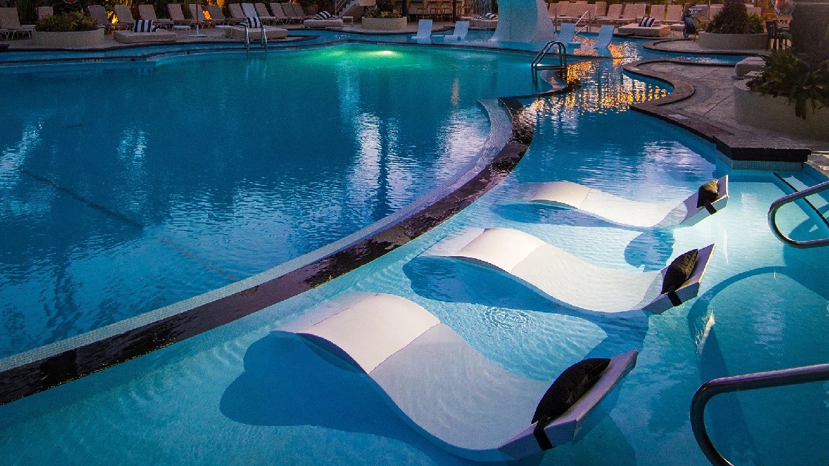 How to Choose the Right Pool Heat Pump for Your Above Ground Pool