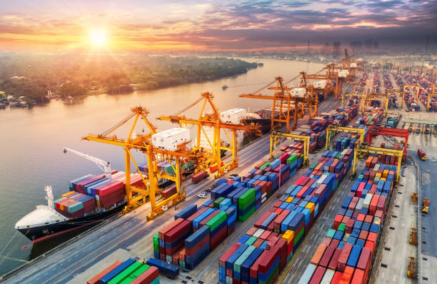 Navigating Global Trade: The Rise of Shipping Companies in Dubai