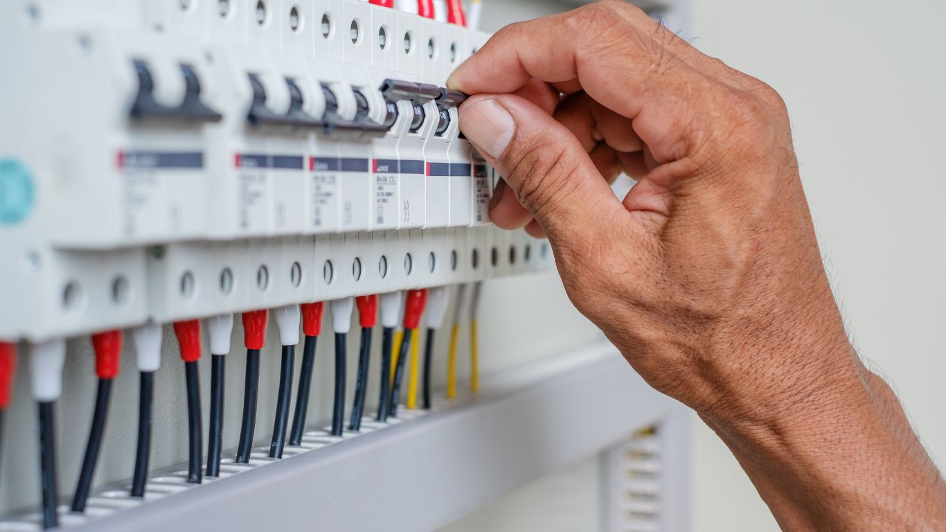 Shop the Most Reliable Circuit Breakers for Every Setup in 2025 – Residential to Industrial