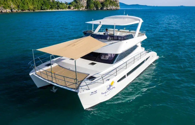 Sail in Style: Catamaran Koh Samui Experience