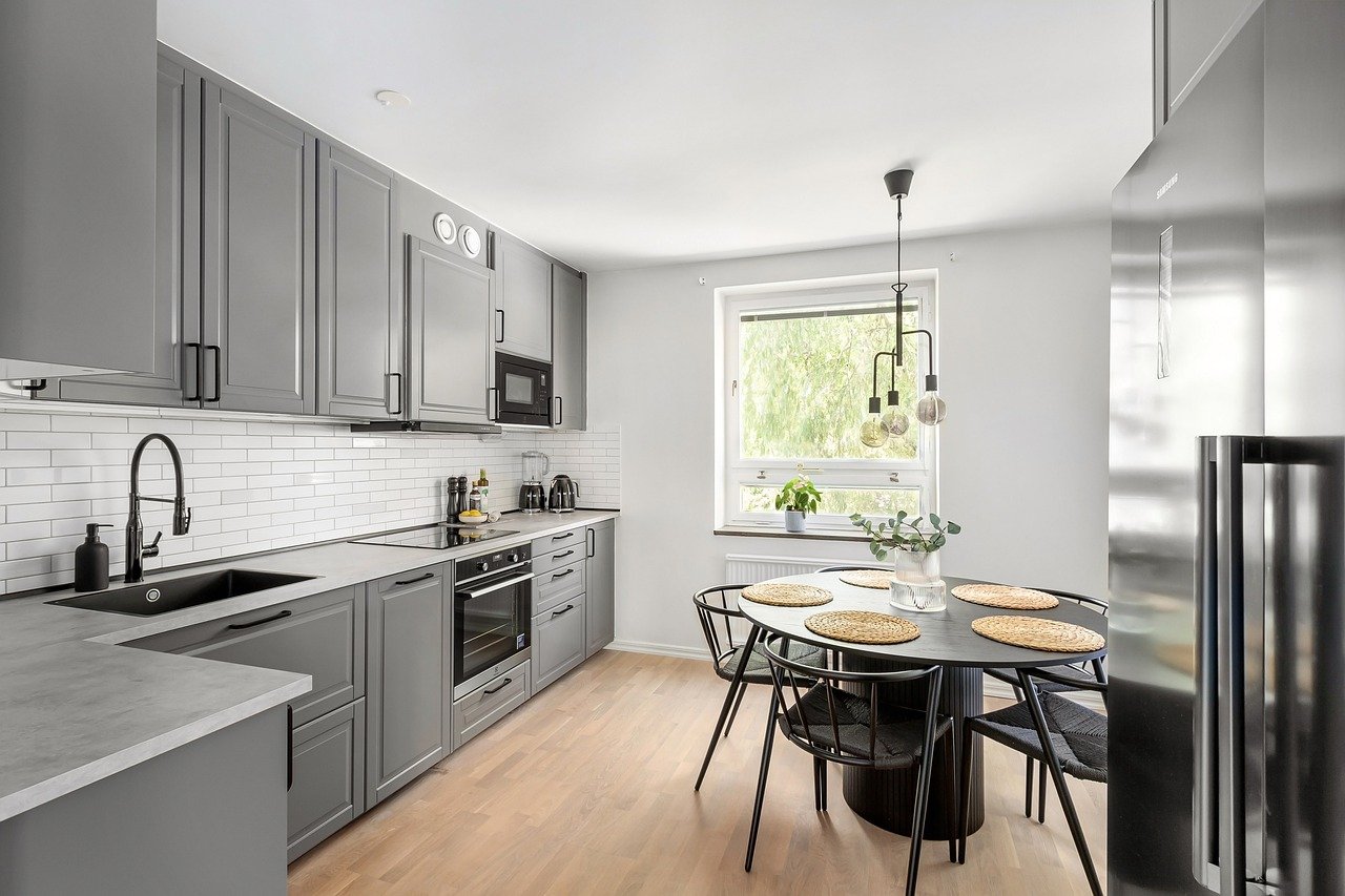 A Complete Guide to Luxury Building Leasing in 2025