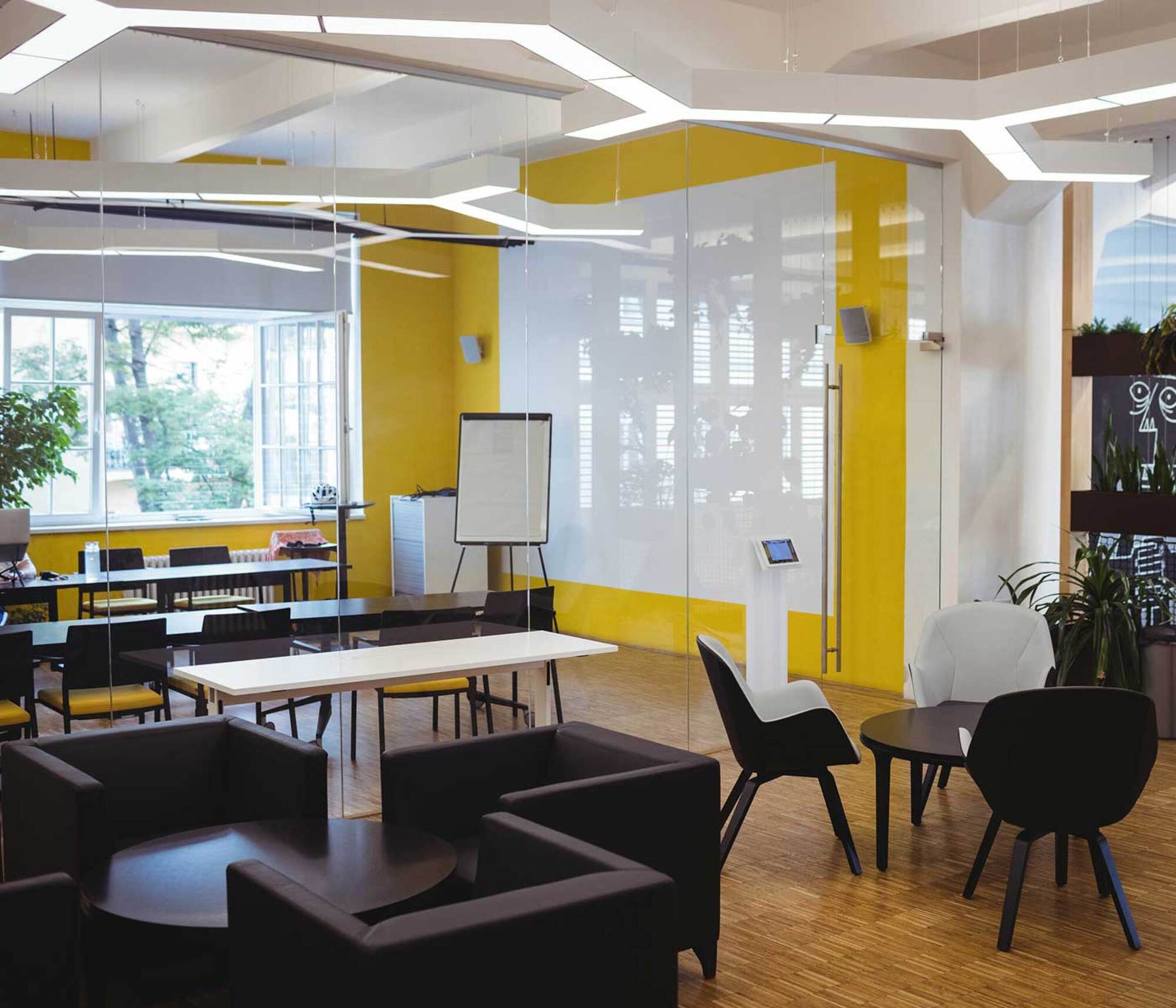 Office furniture Manufacturers in Ghaziabad: Adaptable Office Furniture