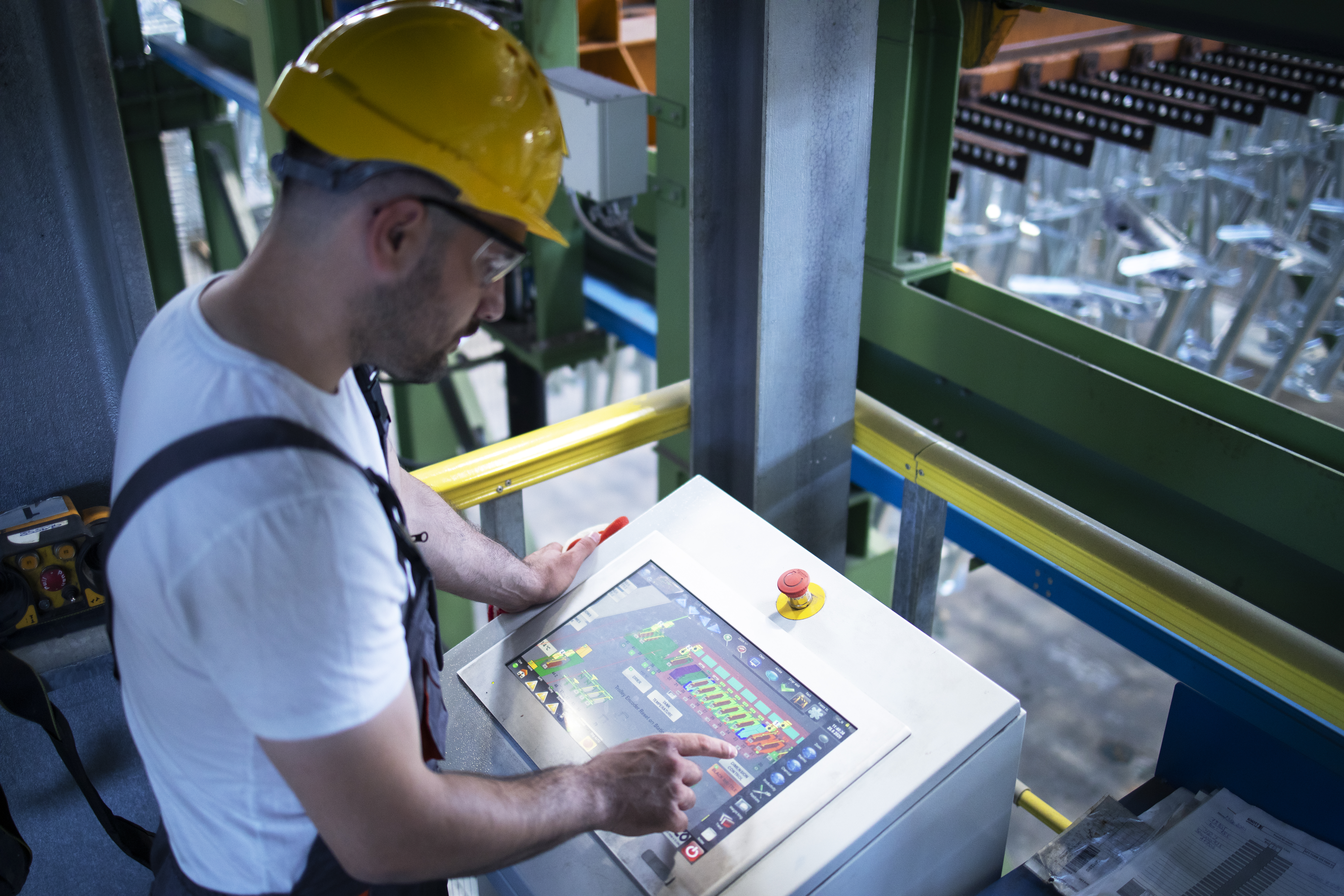 Plastic Manufacturing ERP Software vs. Generic ERP: What’s the Difference?