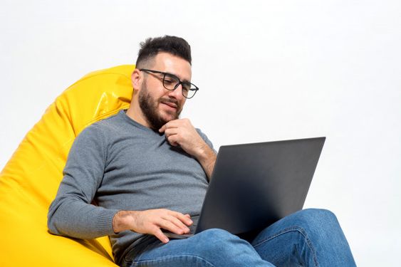 Budget-Friendly Flexibility: Exploring Laptops on renting in Just One Click!!