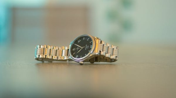 How Rolex Watches Define the Luxury Watch Scene in Dubai?