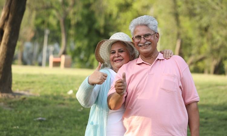 How to Choose the Right Health Insurance for Senior Citizens Above 60 Years?