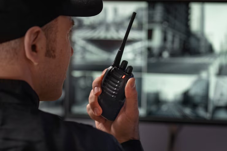 5 Situations Where a Security Guard Service Can Save the Day