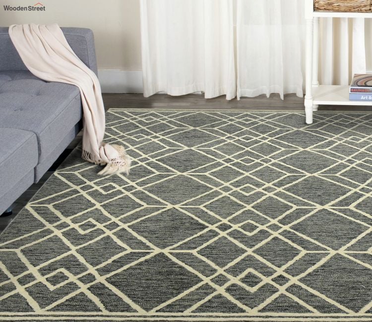 Pet-Friendly Carpets: How to Choose the Right Rug for Your Furry Friends