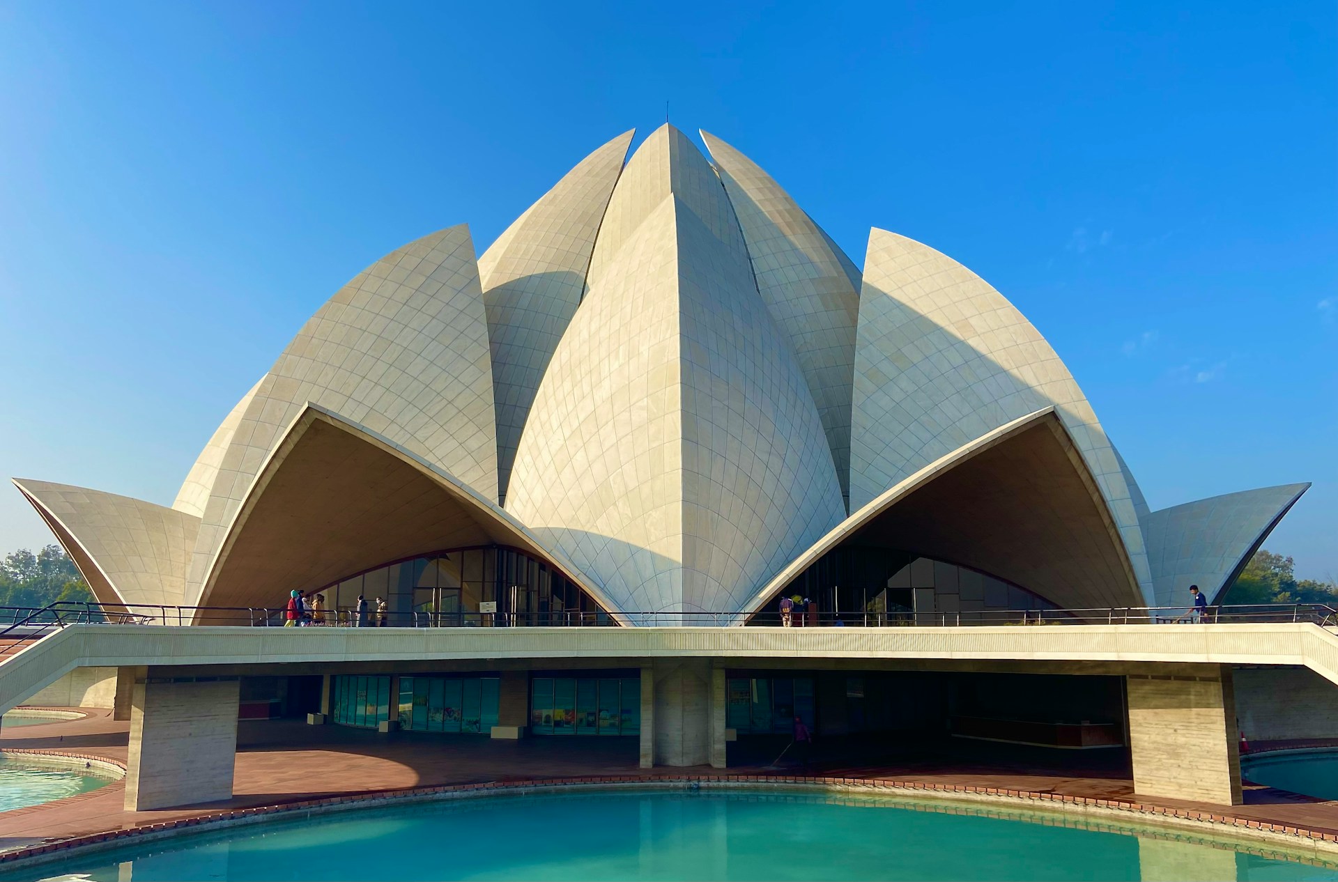 How to Reach Delhi: By Car, By Train and More