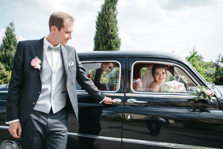 Arrive in Elegance with Premium Wedding Transportation Services