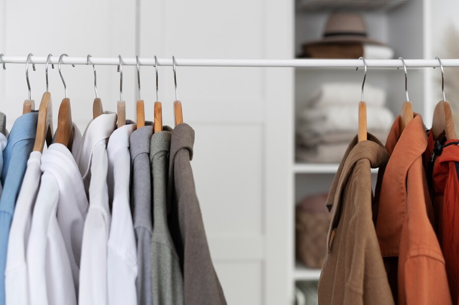 A Comprehensive Guide to Minimalist Fashion