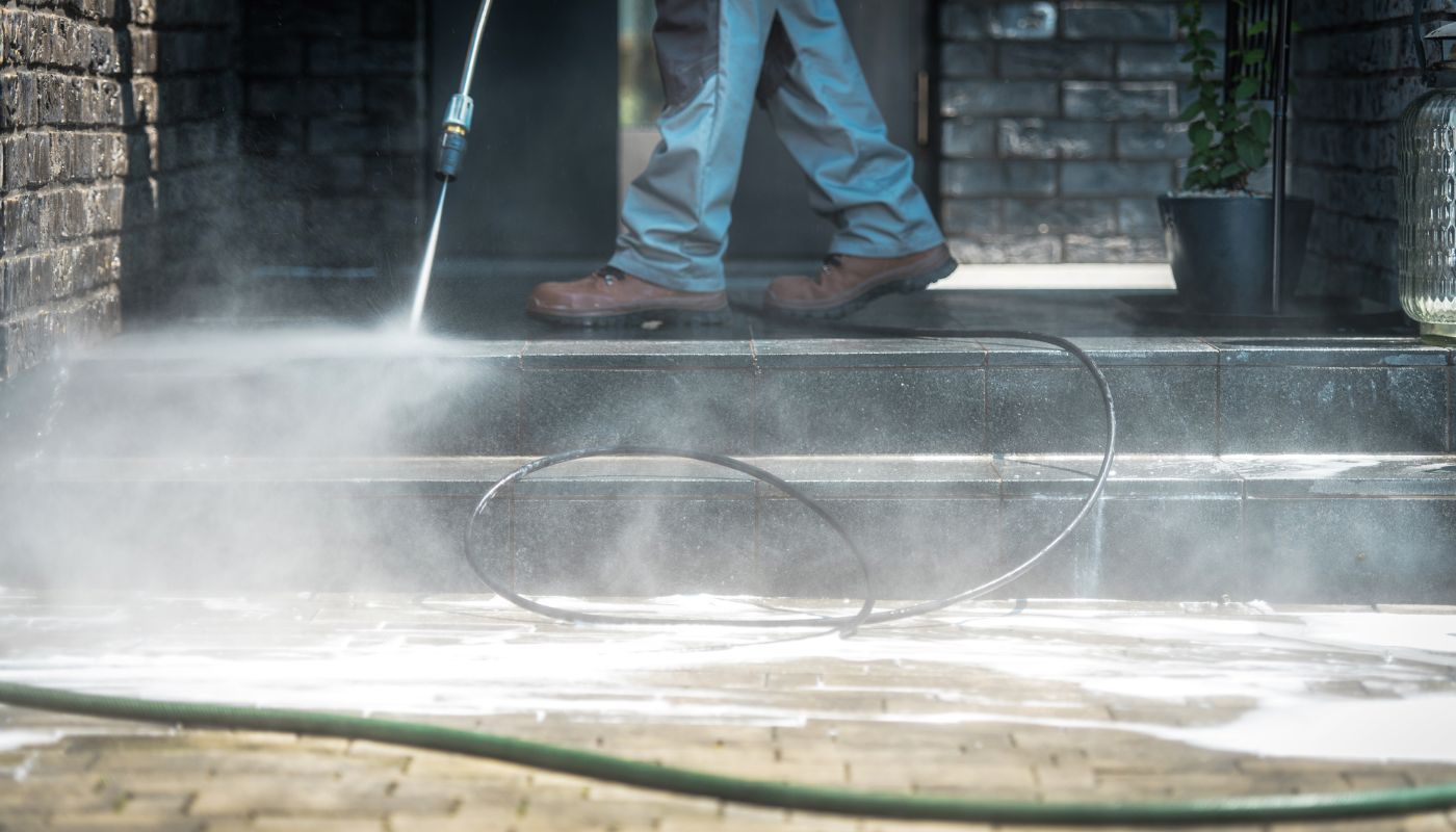 Your Guide to Cleaning Outdoor Stairs the Right Way