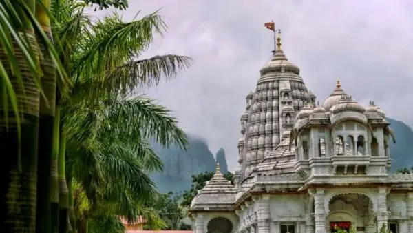 Explore the Best Nashik Tour Package for a Memorable Journey