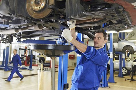 Mobile Tyre Fitting Emergency: Fast and Reliable Help When You Need It Most