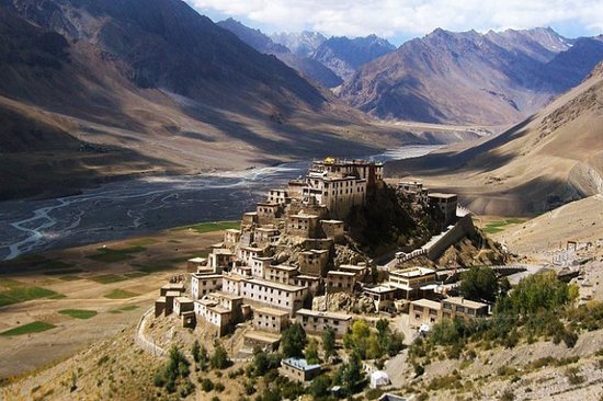 Explore Stunning Himachal Pradesh Tour Packages for All Seasons