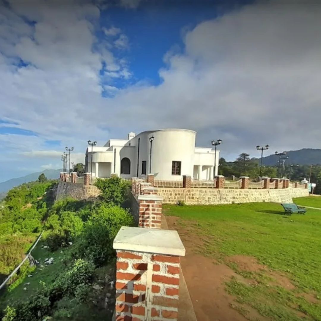 Discover the Best Dehradun Tour Package for Your Vacation