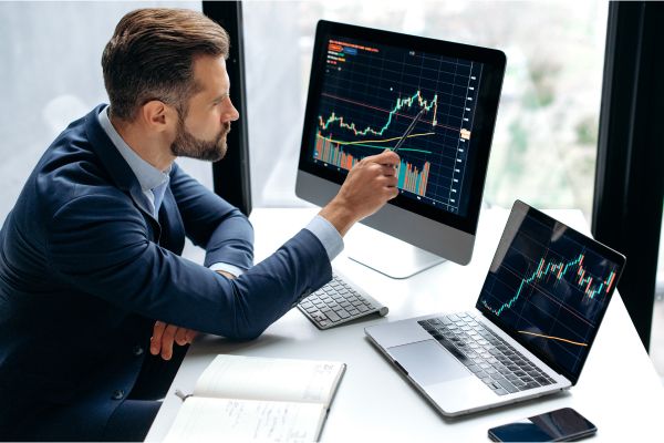 MetaTrader 4 and Multiple Timeframe Trading: A Guide to Smarter Decisions