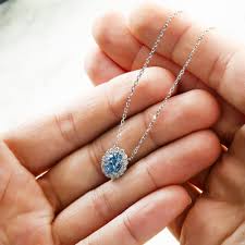 How to Select the Perfect Fancy Color Pendant & Chain Necklace for Your Wardrobe