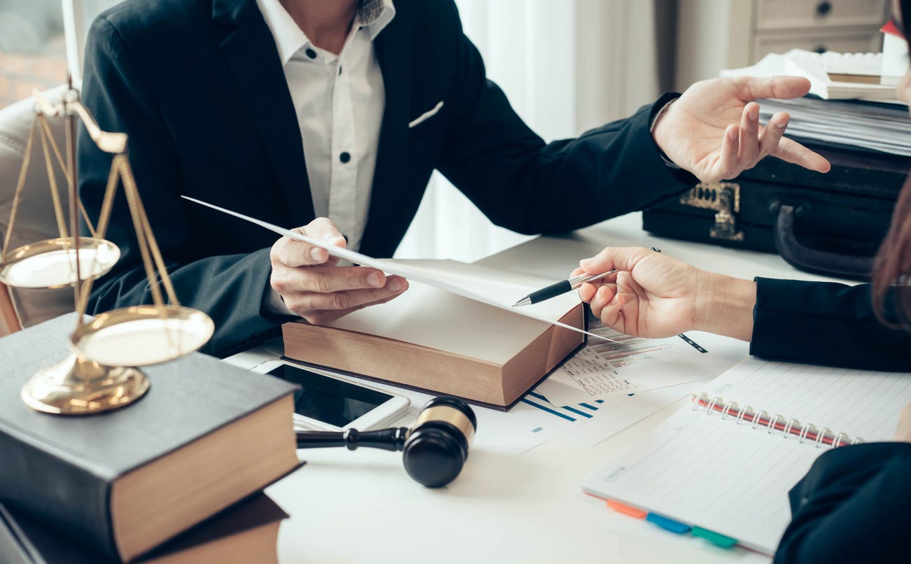 How Dubai Criminal Lawyers Address Juvenile Crime Cases