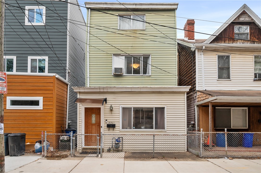 Can a Realtor Represent Both the Buyer and the Seller in the Same Transaction?