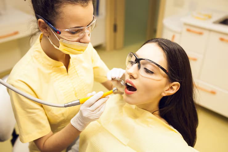 The Role of Periodontists in Managing Advanced Gum Issues