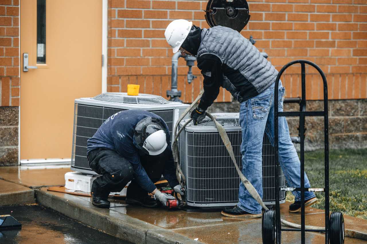 Expert A/C Service & Air Conditioner Repairs | Furnace & A/C Specialists