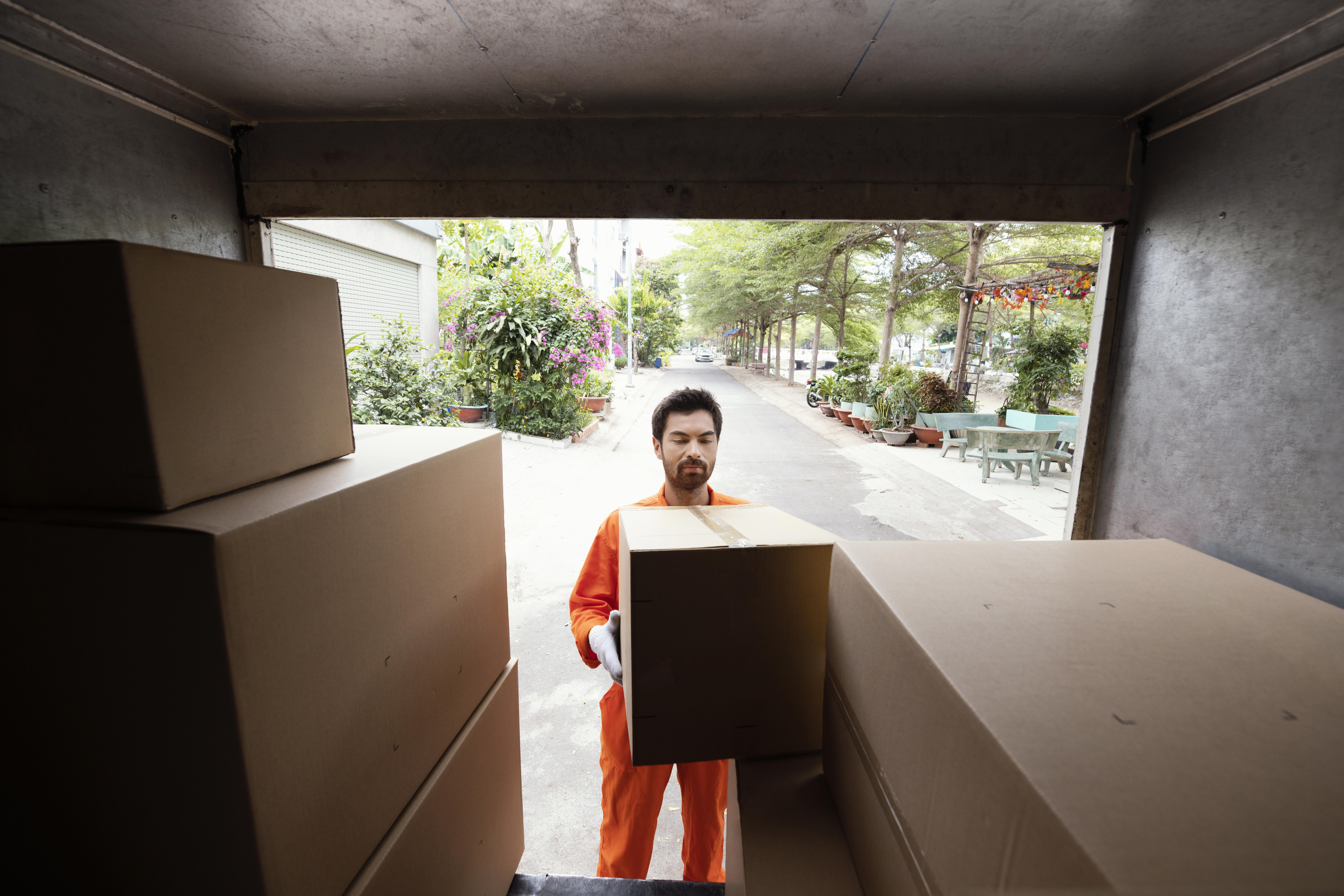 Maximize Your Storage: Smart Ways to Organize a 10x20 Unit