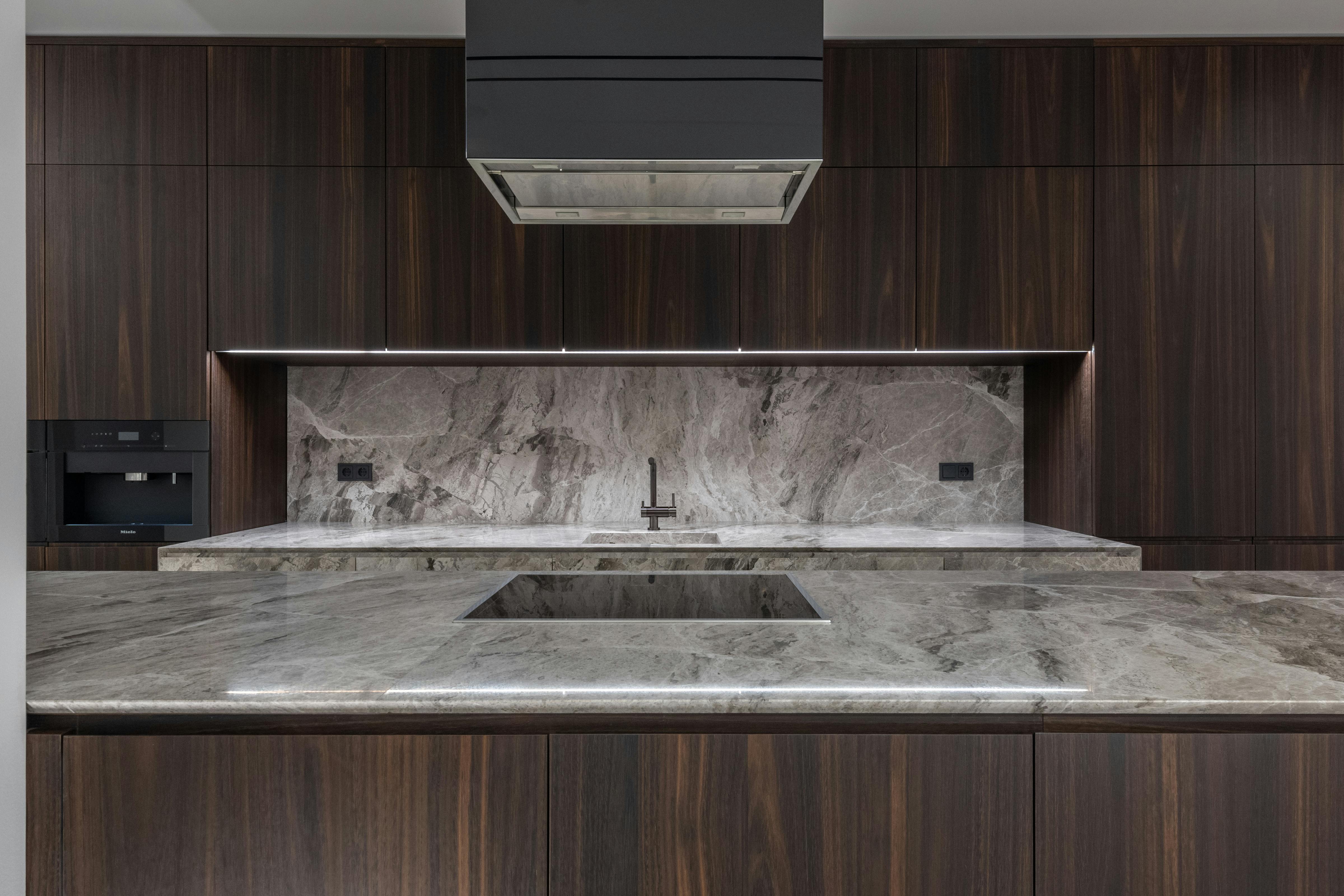 Options for Long-Lasting and Scratch-Resistant Countertops for Homes with Pets