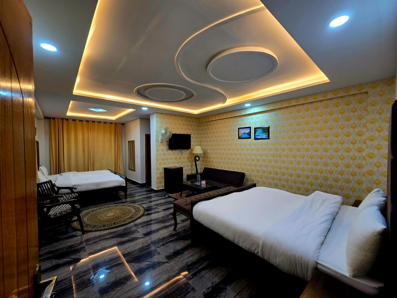 Unwind in Style at Grand Taj – A Top-Rated Family Hotel in Murree