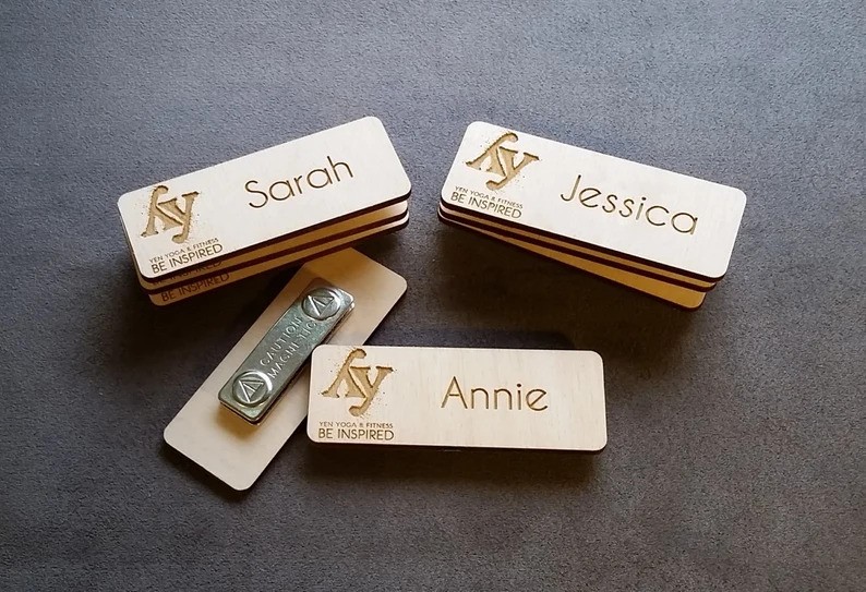 Why Are Custom Plastic Name Tags with Logos Essential for Your Business?