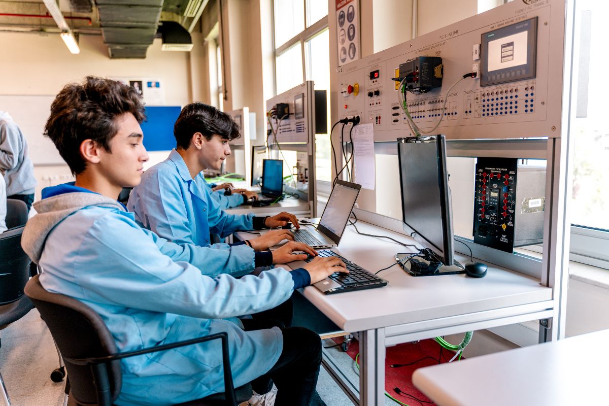 What is the Role of EdTech in Making Vocational Training More Accessible?