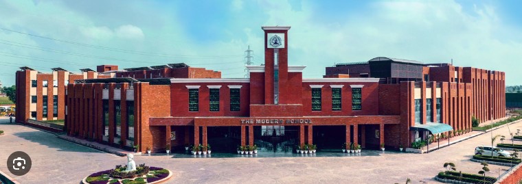 Supporting Your Child in a Boarding School: A Parent&rsquo;s Guide