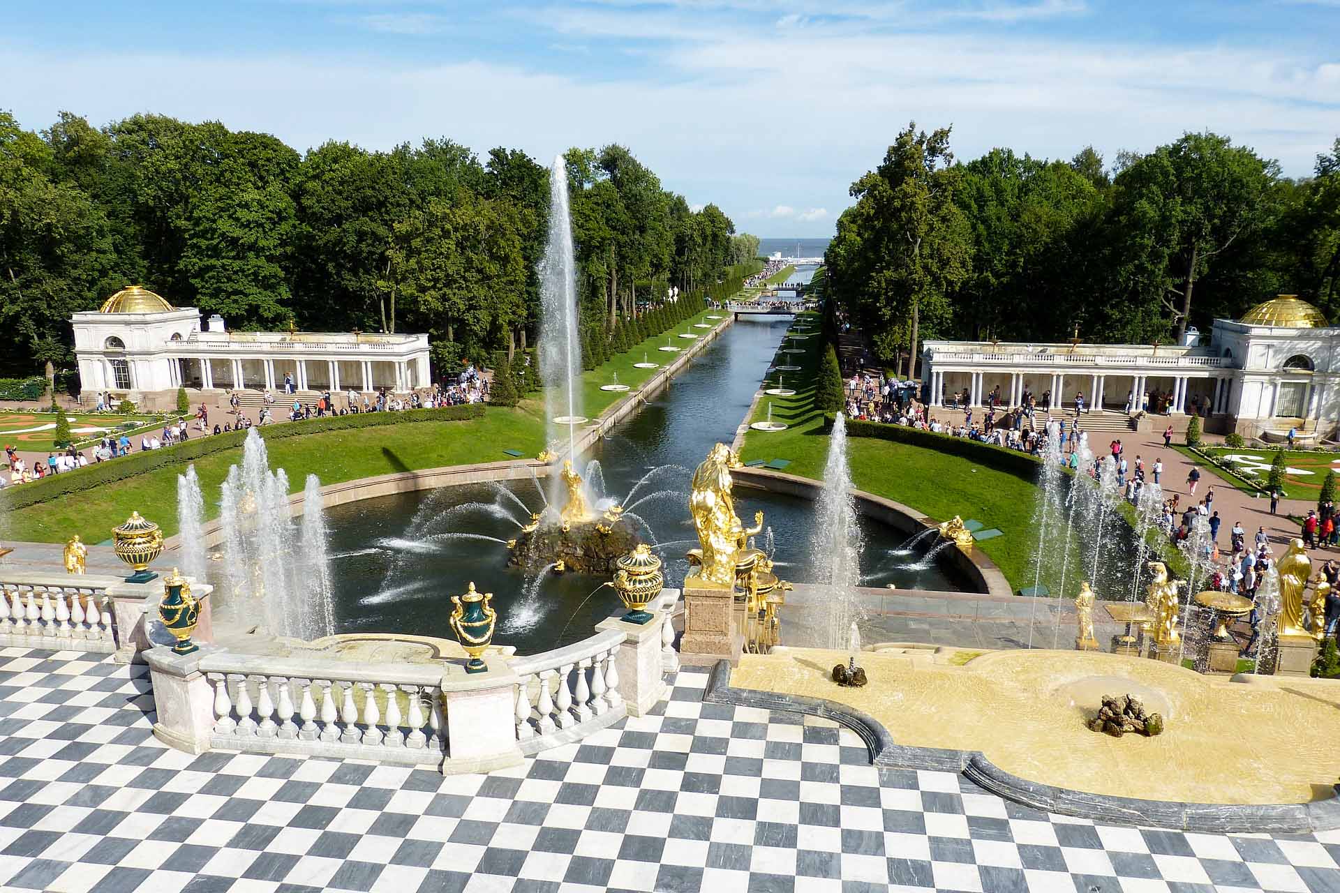 How Does A Private Tour Create More Meaningful Travel Memories?
