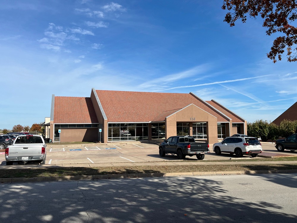 The Pros and Cons of Industrial Leasing vs. Buying a Warehouse