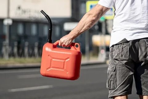 How Fuel Delivery Can Save You Time and Stress During Emergencies