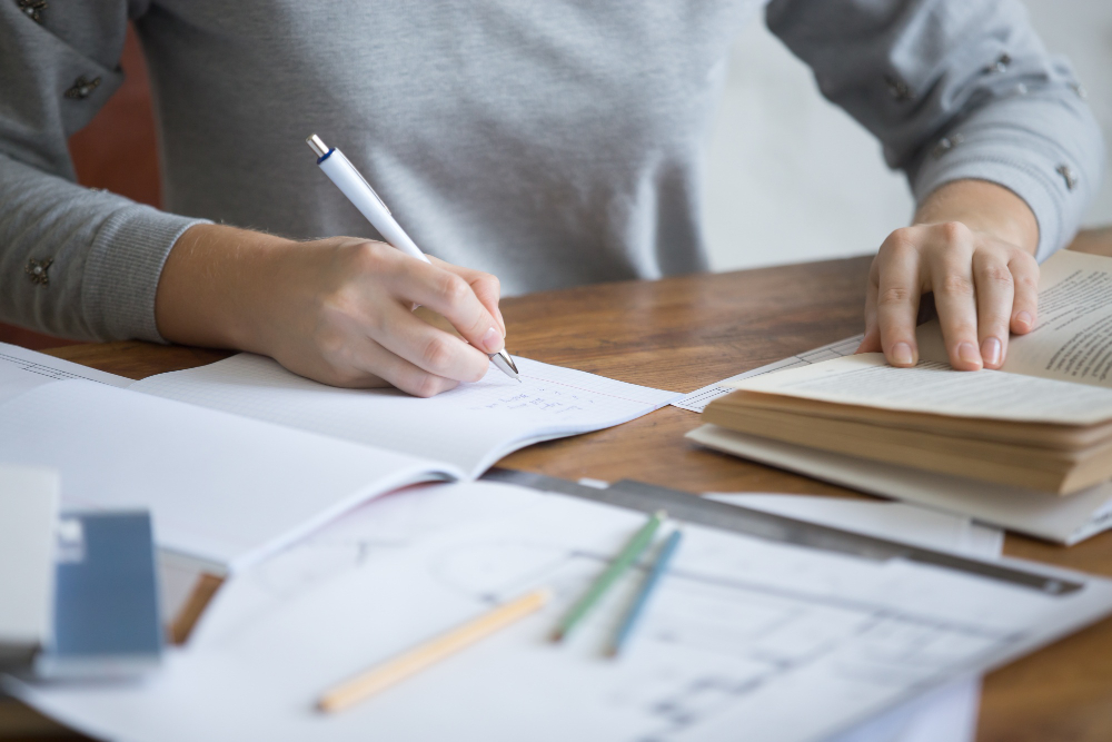 What Are the Merits and Demerits of Group Assignment Writing?