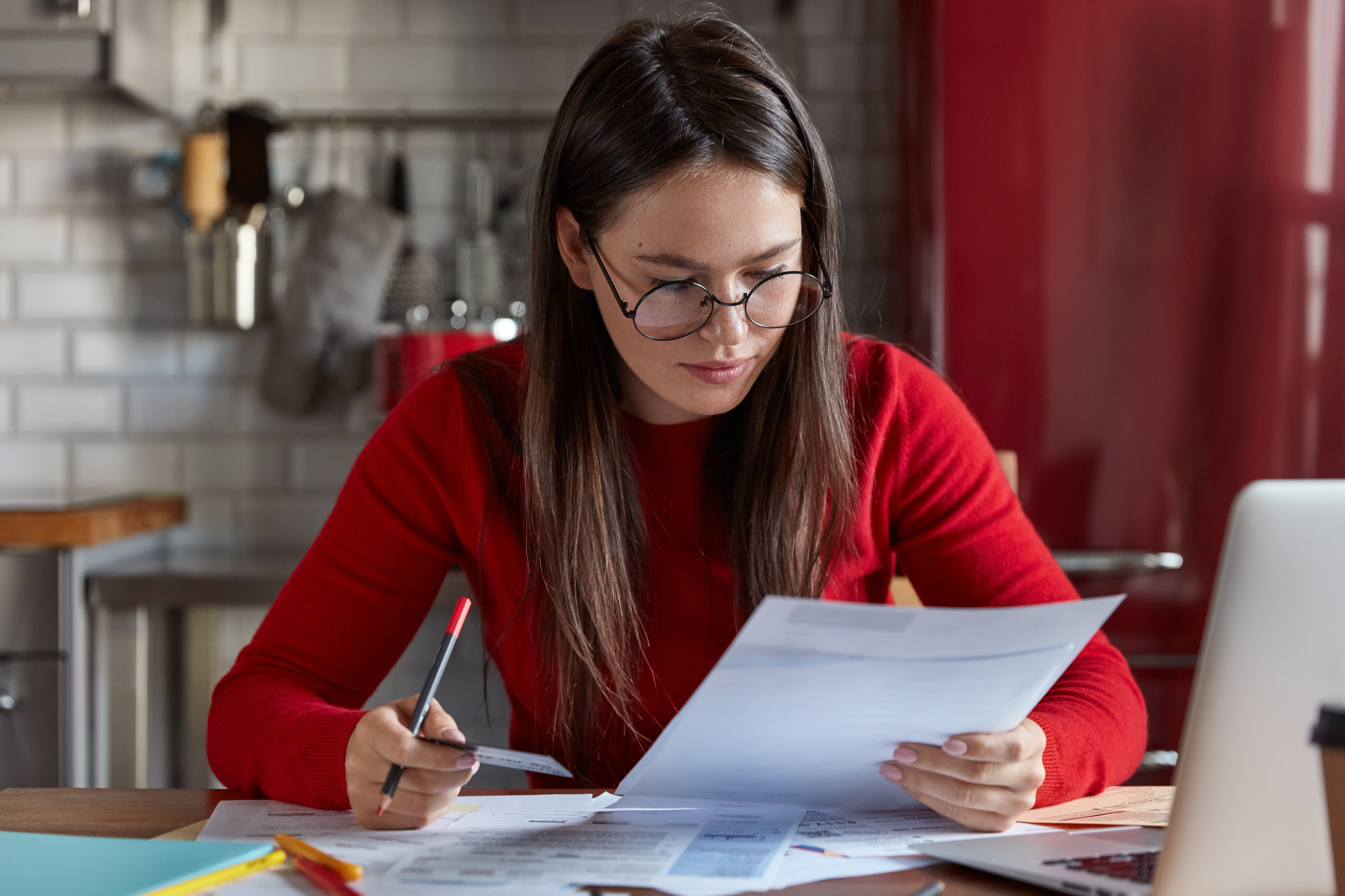 Why Students Struggle with Finance Assignments and How to Overcome It