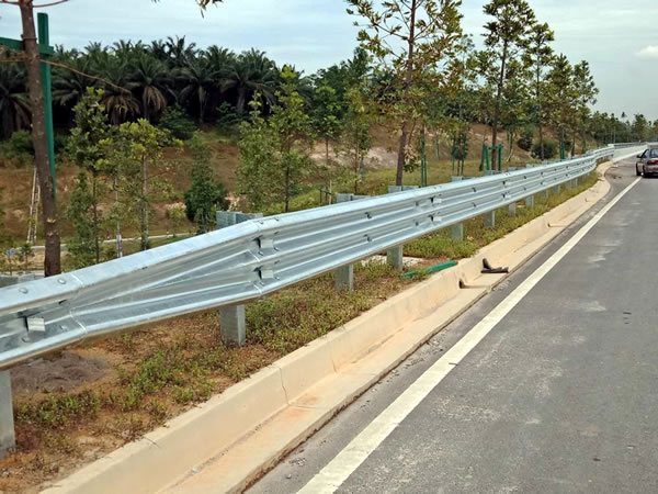 Secure Highways with Heavy-Duty Galvanized Safety Guardrails