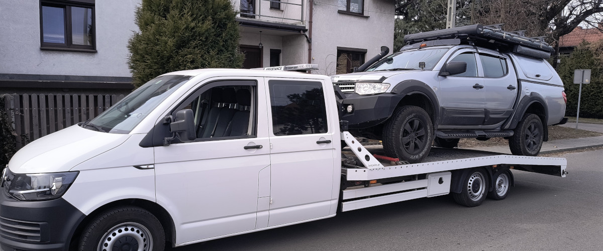 Pomoc Drogowa Czeladź – Profesjonalna Obsługa od CRASH-HOL