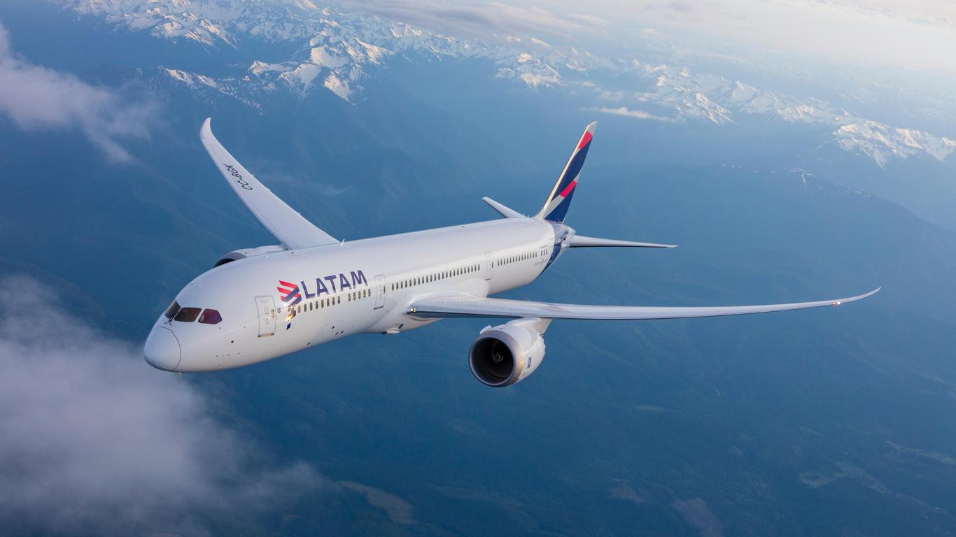Easy Ways to Connect With LATAM Airlines Customer Service: Phone, Email, and Live Chat