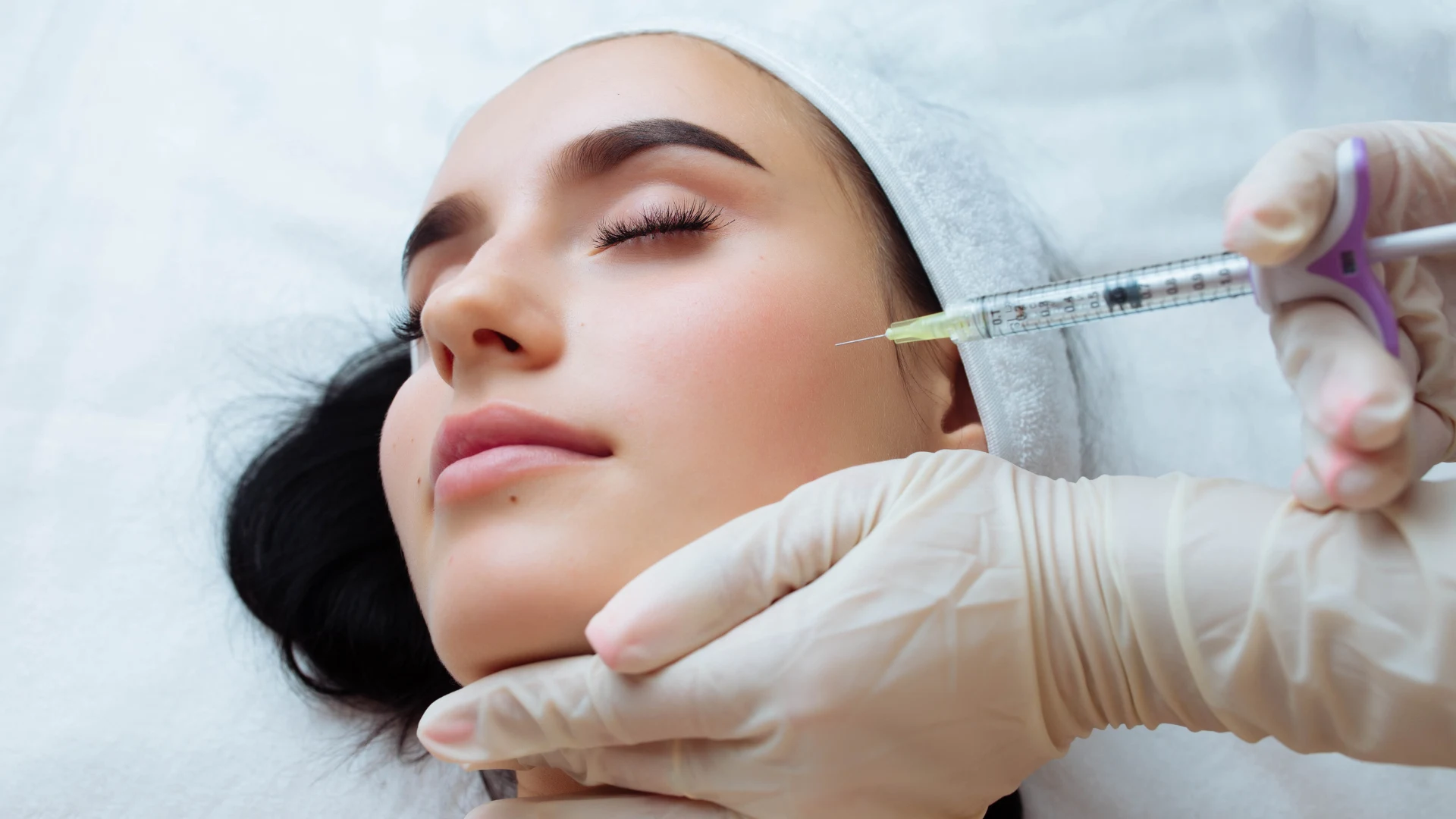 Tighten Skin with HIFU Treatment to Boost Collagen and Firm Skin