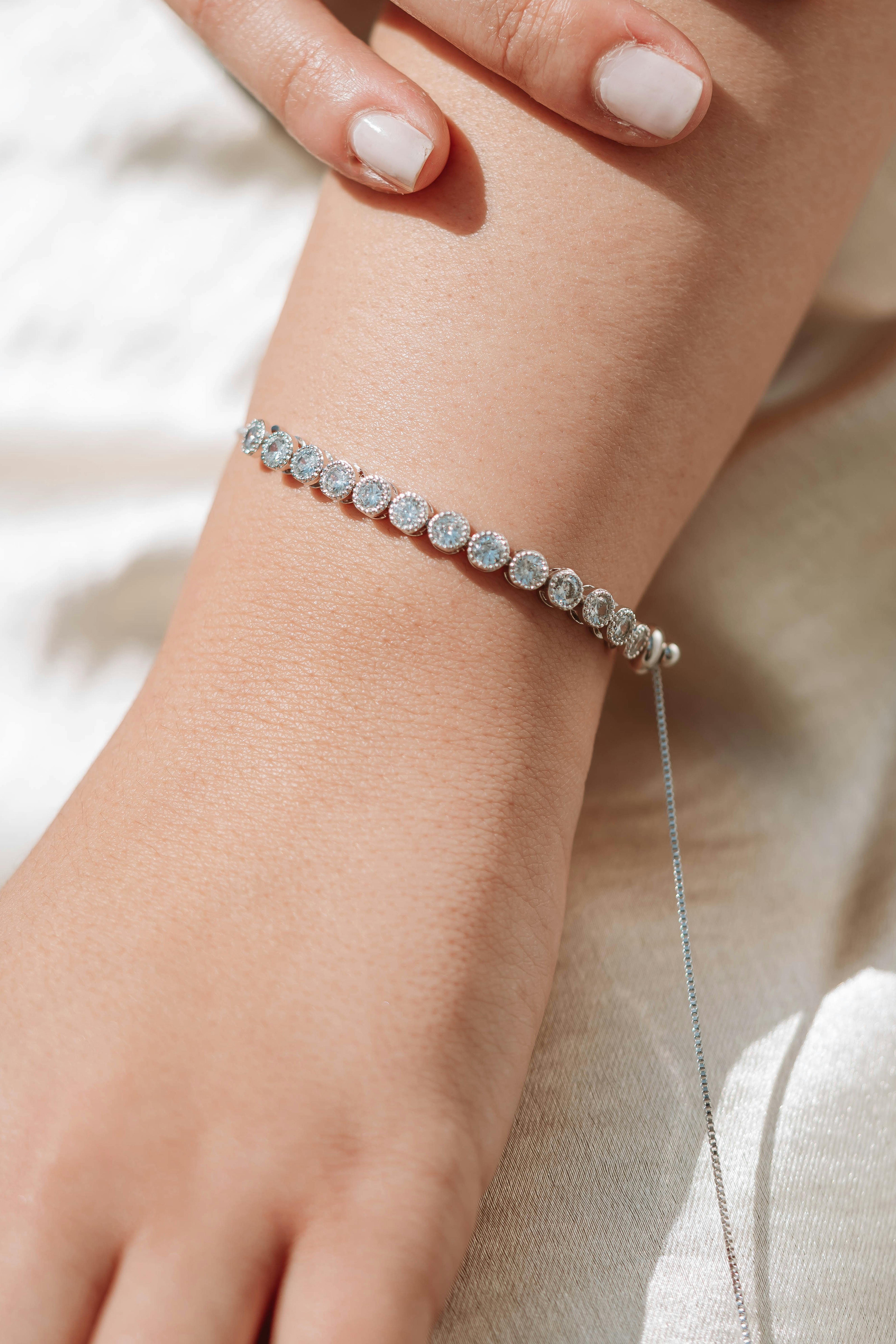What Makes a Great Diamond Tennis Bracelet?