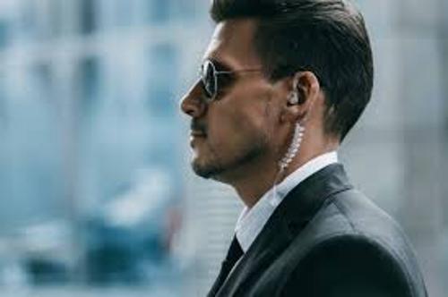 Top 17 Reasons Why Hiring Commercial Security Guards Is Essential for Modern Businesses