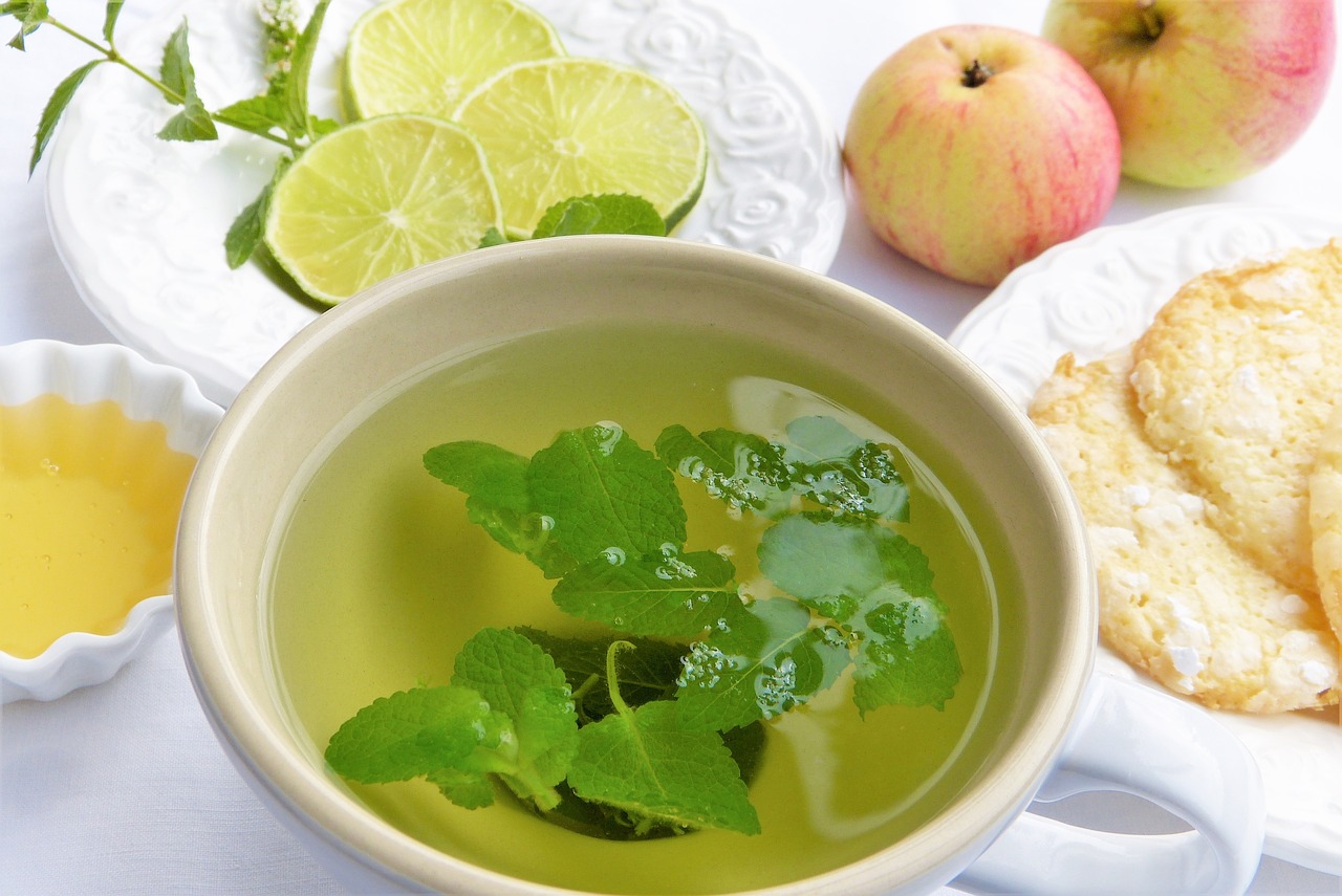 Easy Lemon Balm Recipes for Soothing Herbal Treats