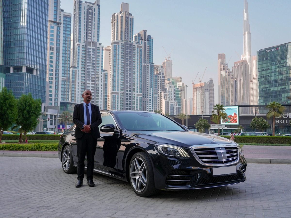 Rent a Car with Driver in Dubai: The Ultimate 2025 Guide for Tourists, Business Travelers & Residents