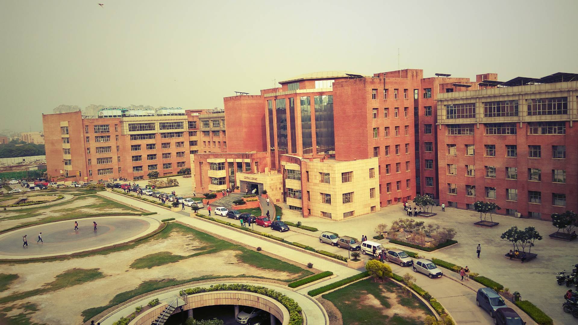 Scales of Success: Top Private Law Colleges in India Based on Placements